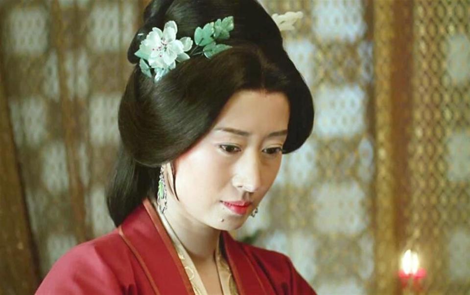 人民日报点名刘敏涛，释放两大信号，原来靳东一个字都没说错(图18)