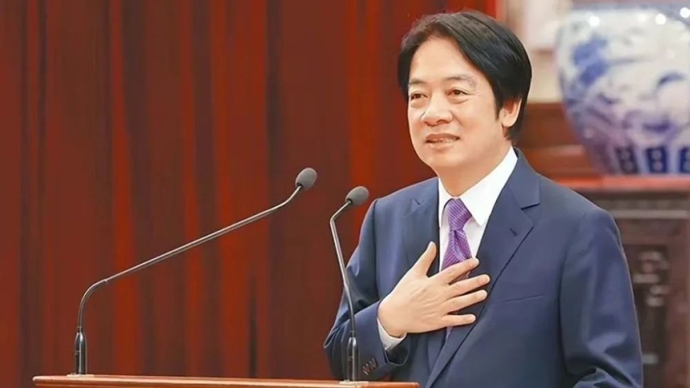 赖清德变“赖跑跑”？被弹劾还摆架子，卖台求荣被批草包