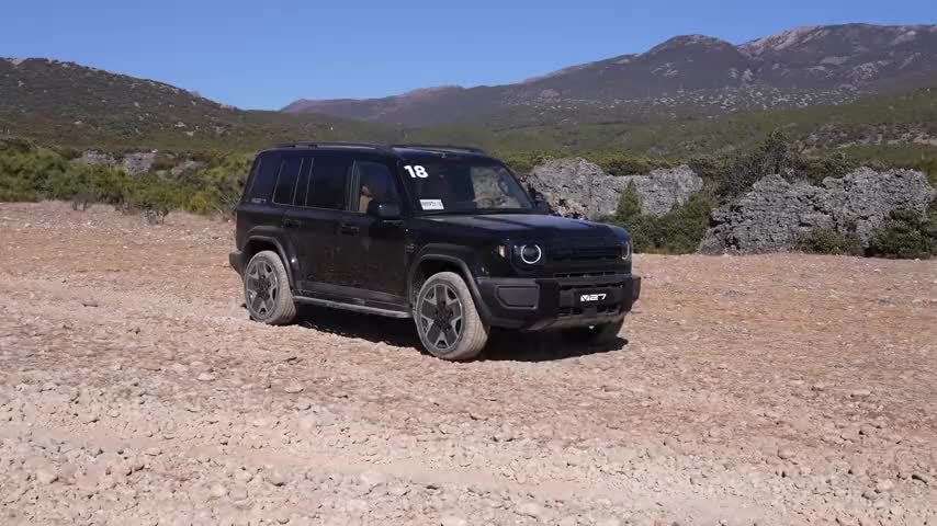 什么是智能新硬派？试驾iCAR V27