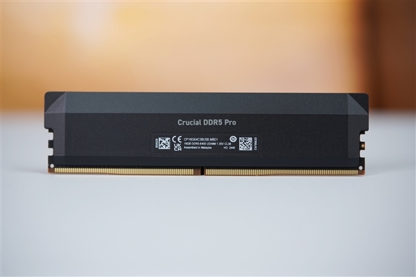 内存价格涨疯了！DDR5狂飙至去年4.4倍：连DDR3都翻倍暴涨