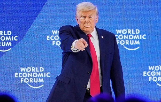 特朗普:瑞士领导人一遍遍求我不要