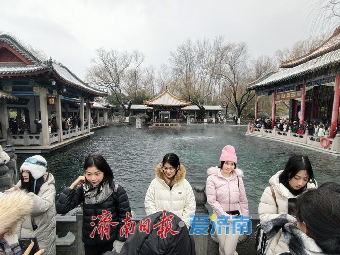 一年四季 泉在济南丨雪润泉城！趵突泉再现“云雾润蒸”胜景