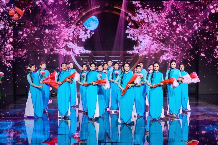 特稿·梁平｜江苏：“循光之旅”艺术春晚·旗袍之夜，塑造美丽生活新风尚