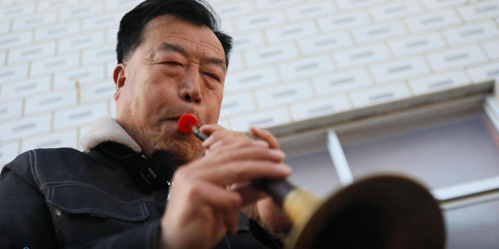 马自刚在演奏庆阳唢呐新编曲目《陇原情》　新华社记者　张睿　摄