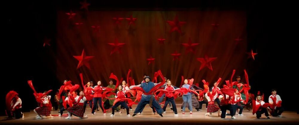 儿童剧《新安旅行团》在中国儿童艺术剧院展演