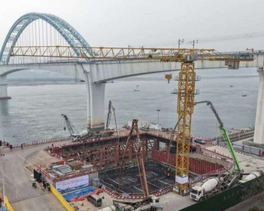 宜昌长江公铁大桥主墩承台二次浇筑完成