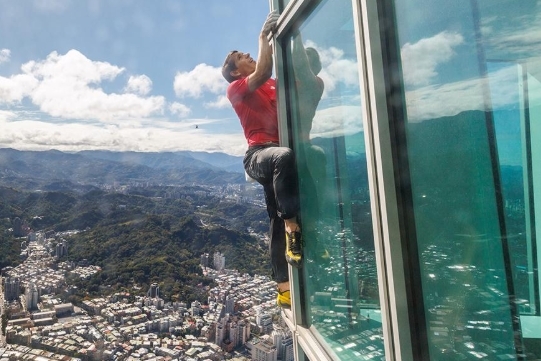 “少得可怜”,美运动员徒手爬上台北101报酬曝光