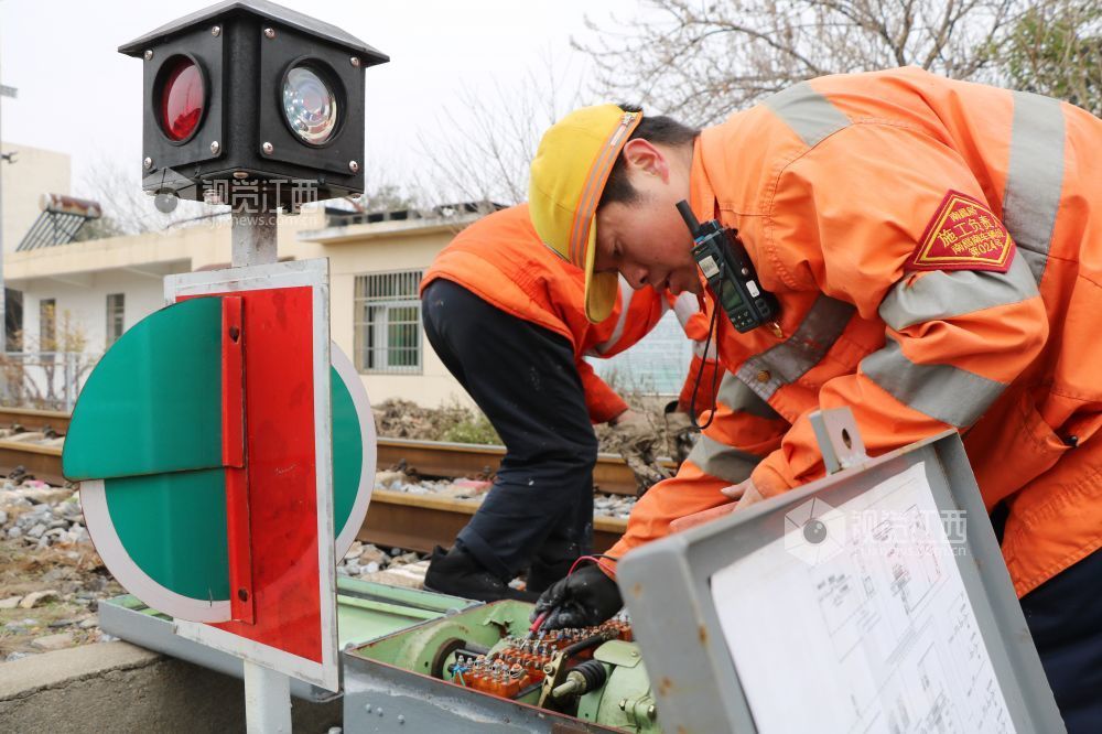 南铁南昌南车辆段为铁路行车设备“体检”迎战春运（图）