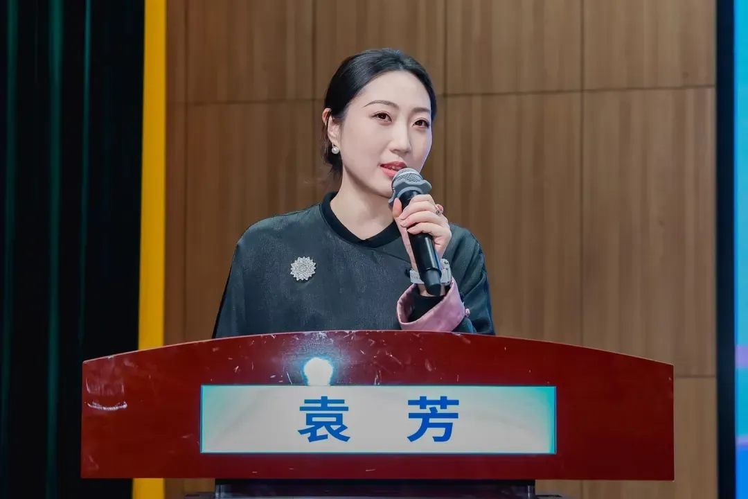 医渡科技政医事业部高级副总裁袁芳作分享