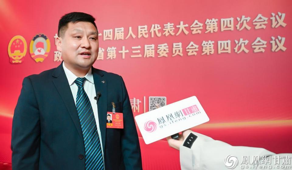 甘肃省人大代表柏存福表示，灵台苹果是“甘味”品牌的一张靓丽名片。