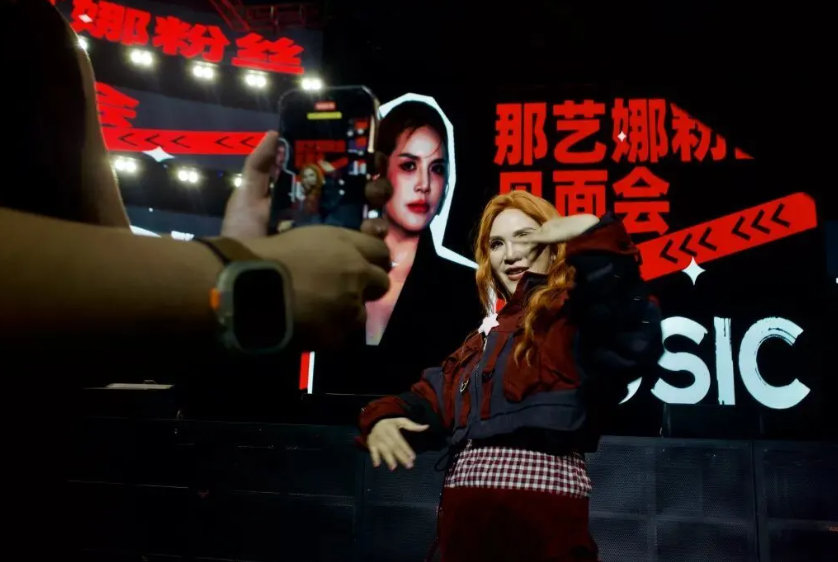 凤凰晚报|那个创办《快乐大本营》的人，离开了