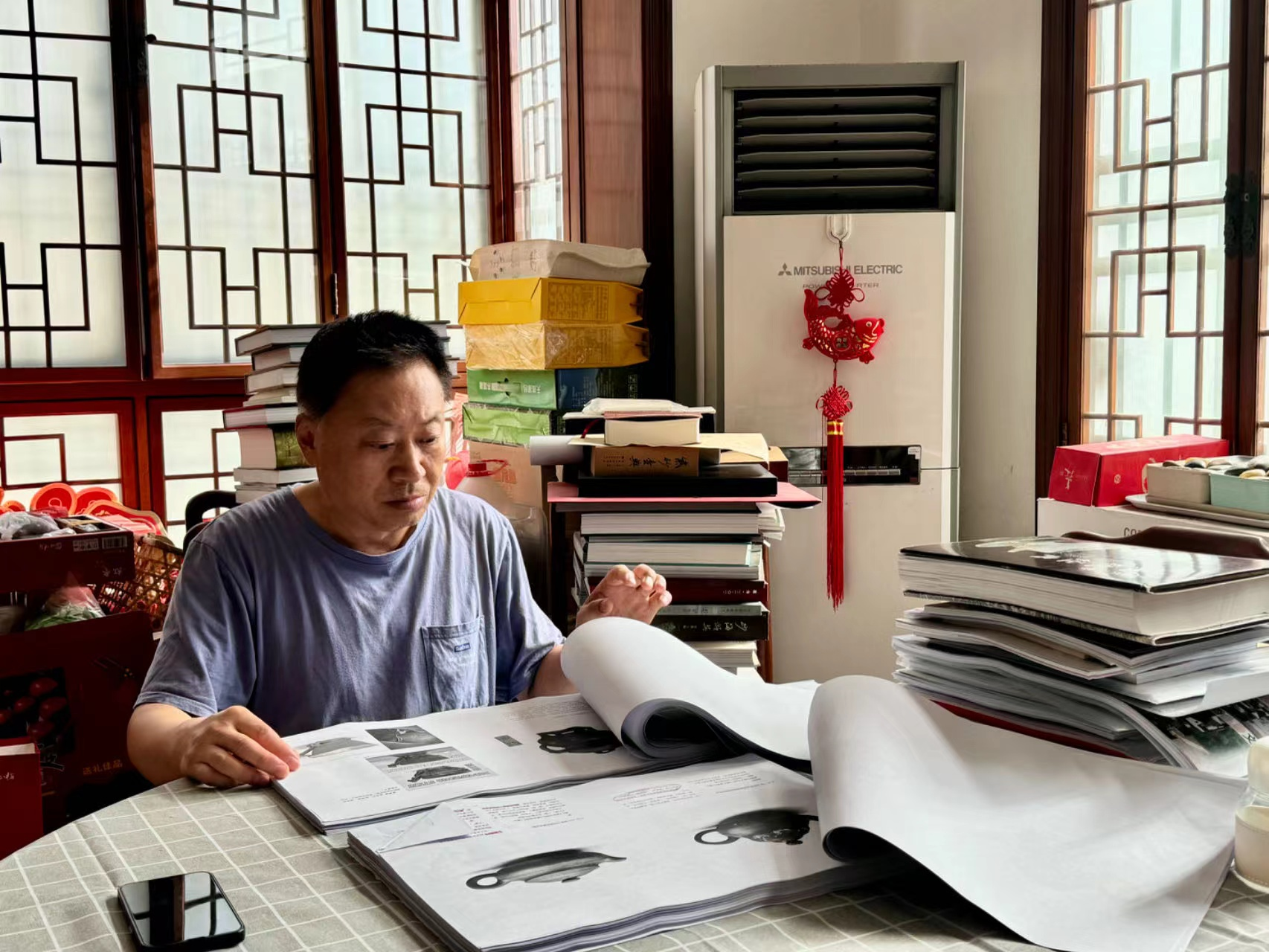 《致敬经典:宜兴窑系》出版发行,全景展示宜兴陶瓷文明