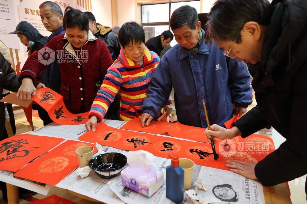 江西新余：“福”到社区居民乐（图）