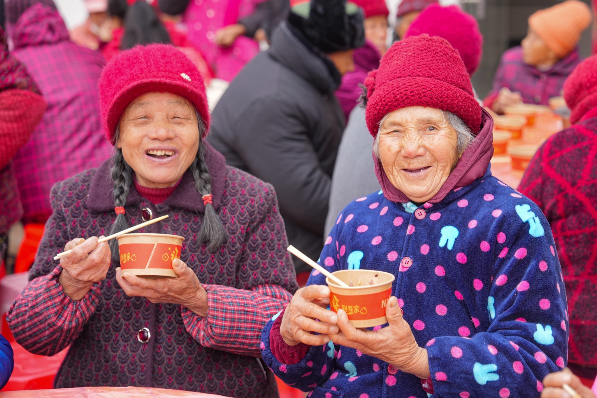 抚州多地开展暖心腊八活动：从一碗粥到一份健康，服务送到家门口