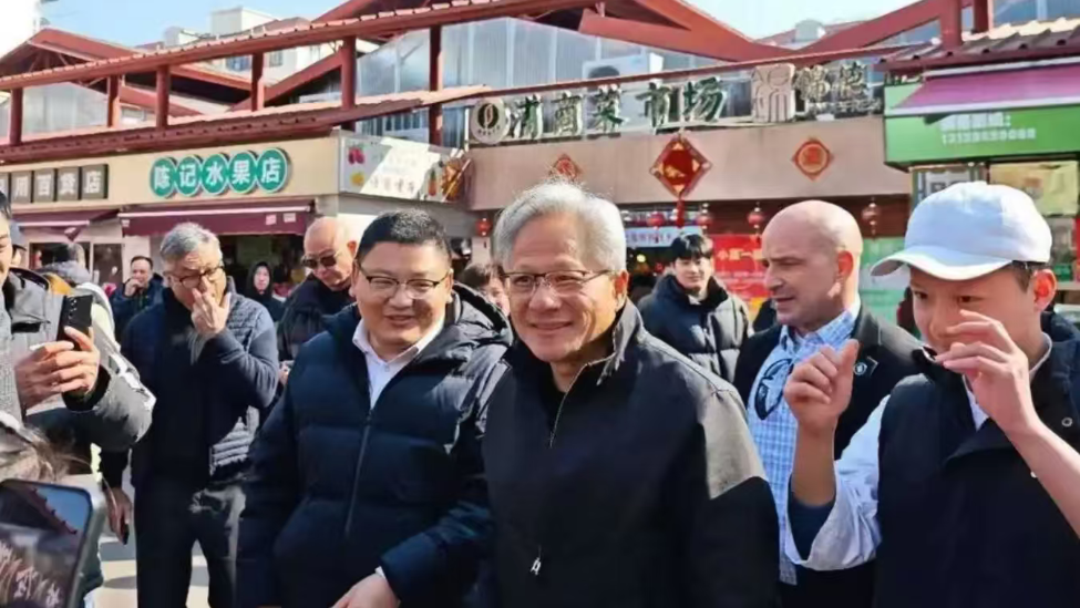 黄仁勋正在访华