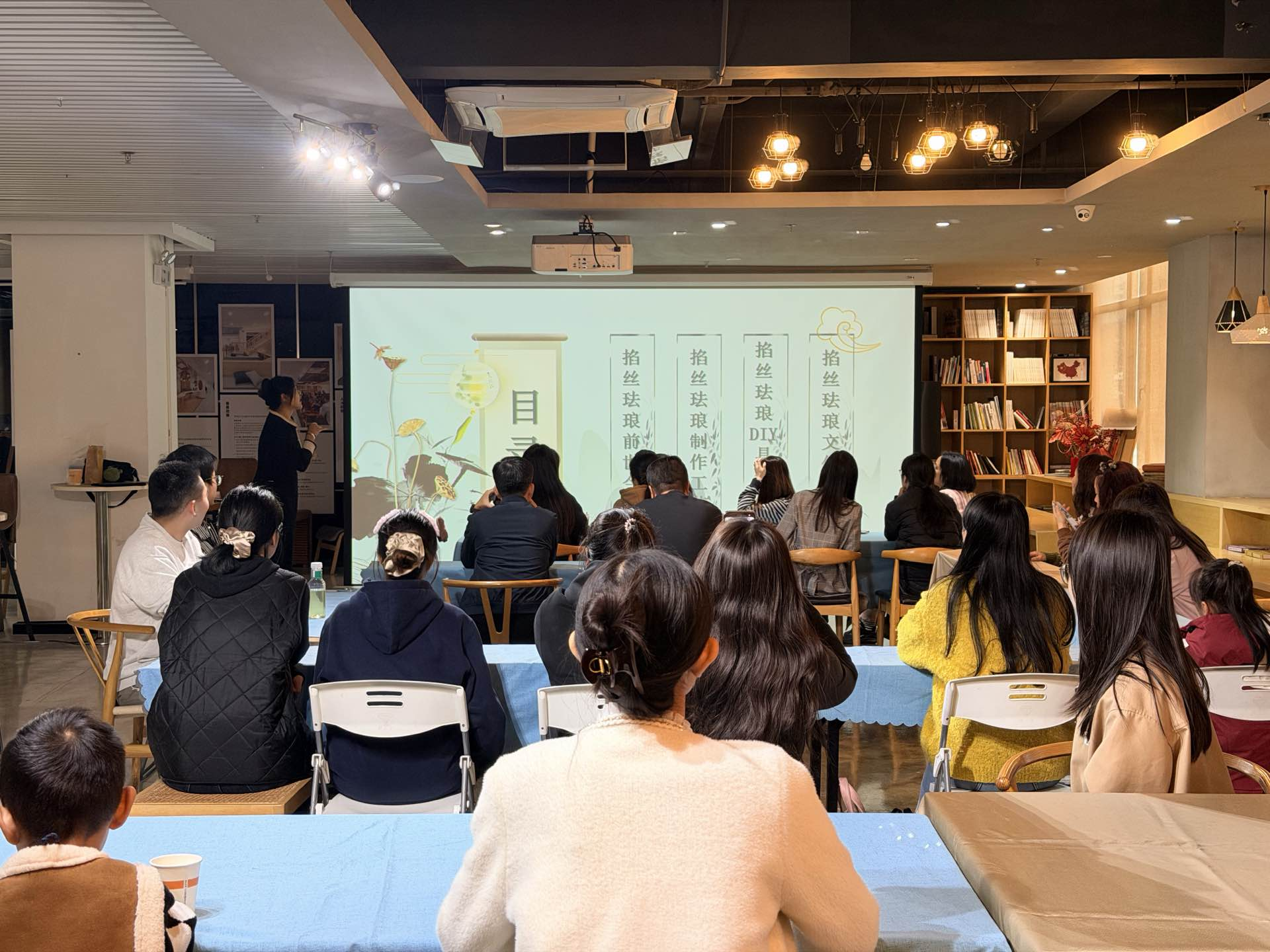 西乡街道总工会举办非遗手工体验 增强职工凝聚力