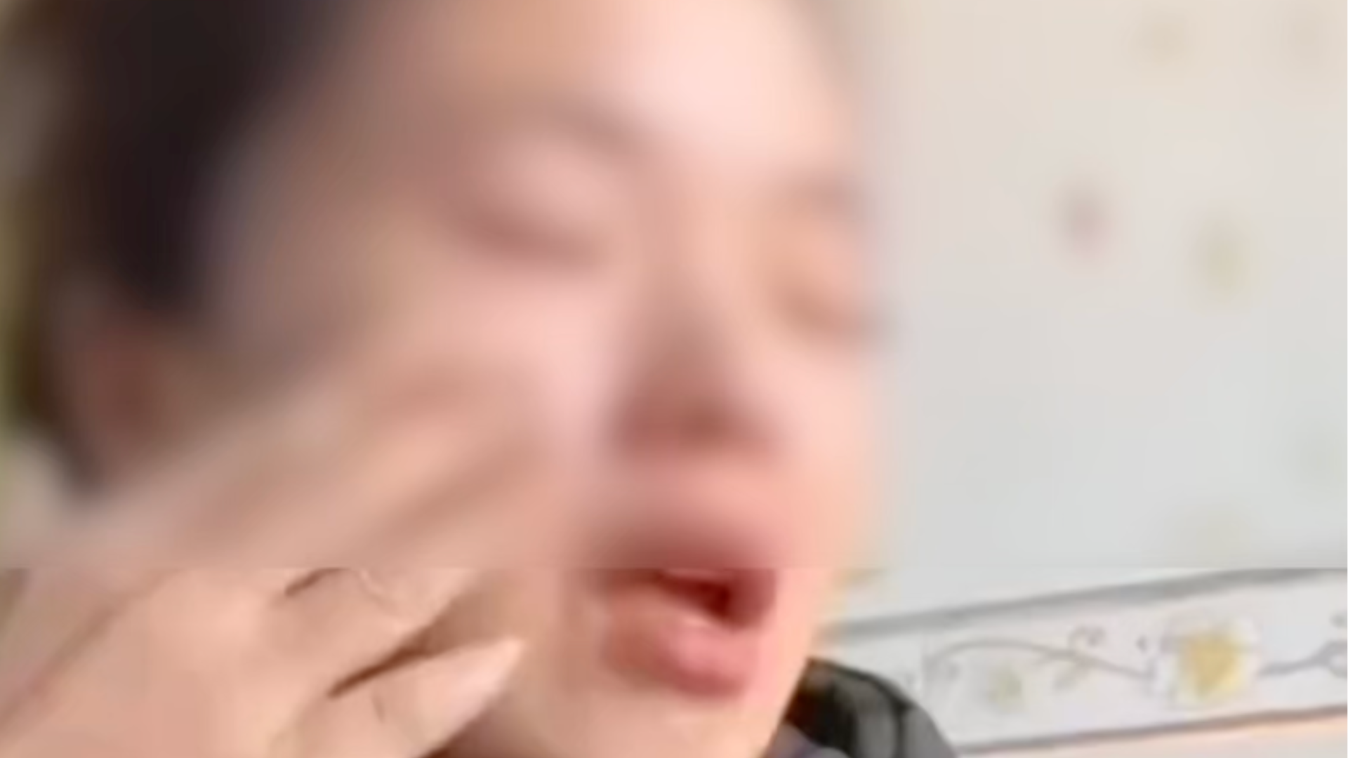 单位通报员工买童装退货辱骂商家：员工已向商家致歉并主动辞职