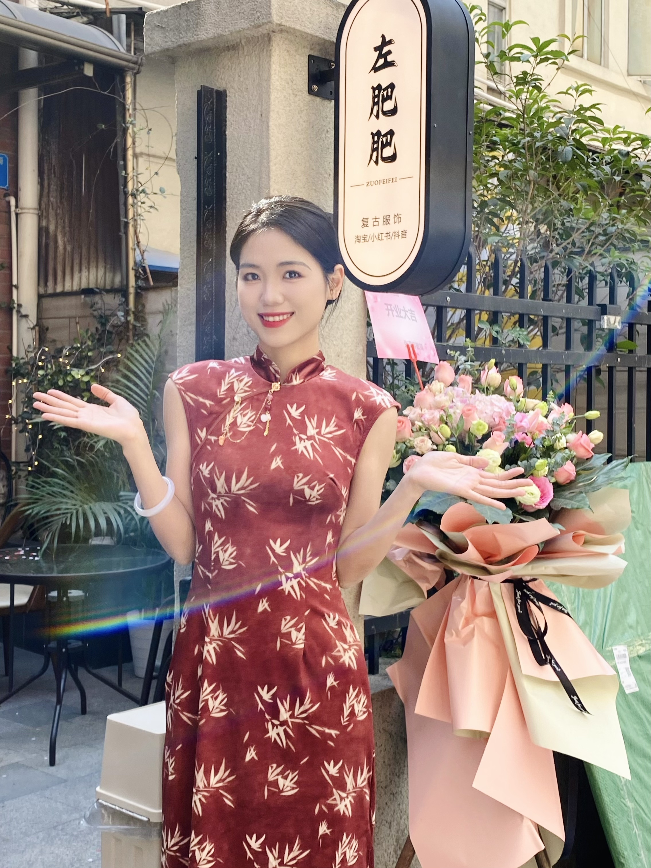 服装店收银系统哪家好？看潮汕97年女生如何用秦丝AI，将旗袍店打造成年销百万的“智慧门店”