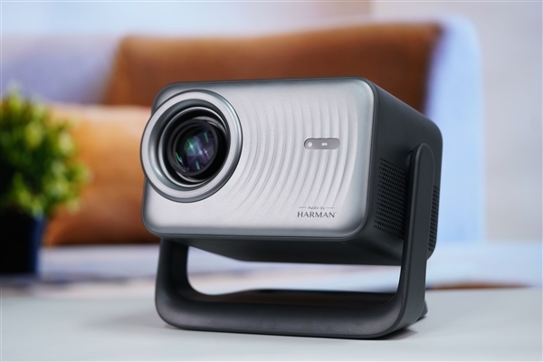 2025年中国智能投影仪市场创史上最大下滑 行业洗牌加速