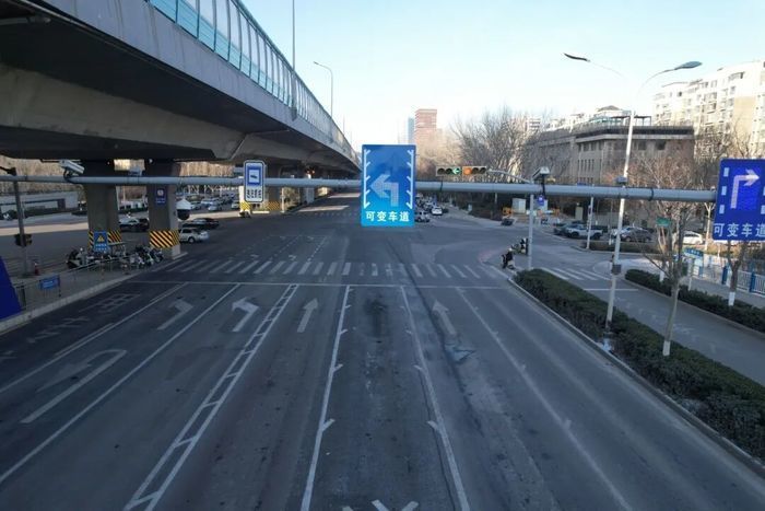 △平峰可变车道为左转