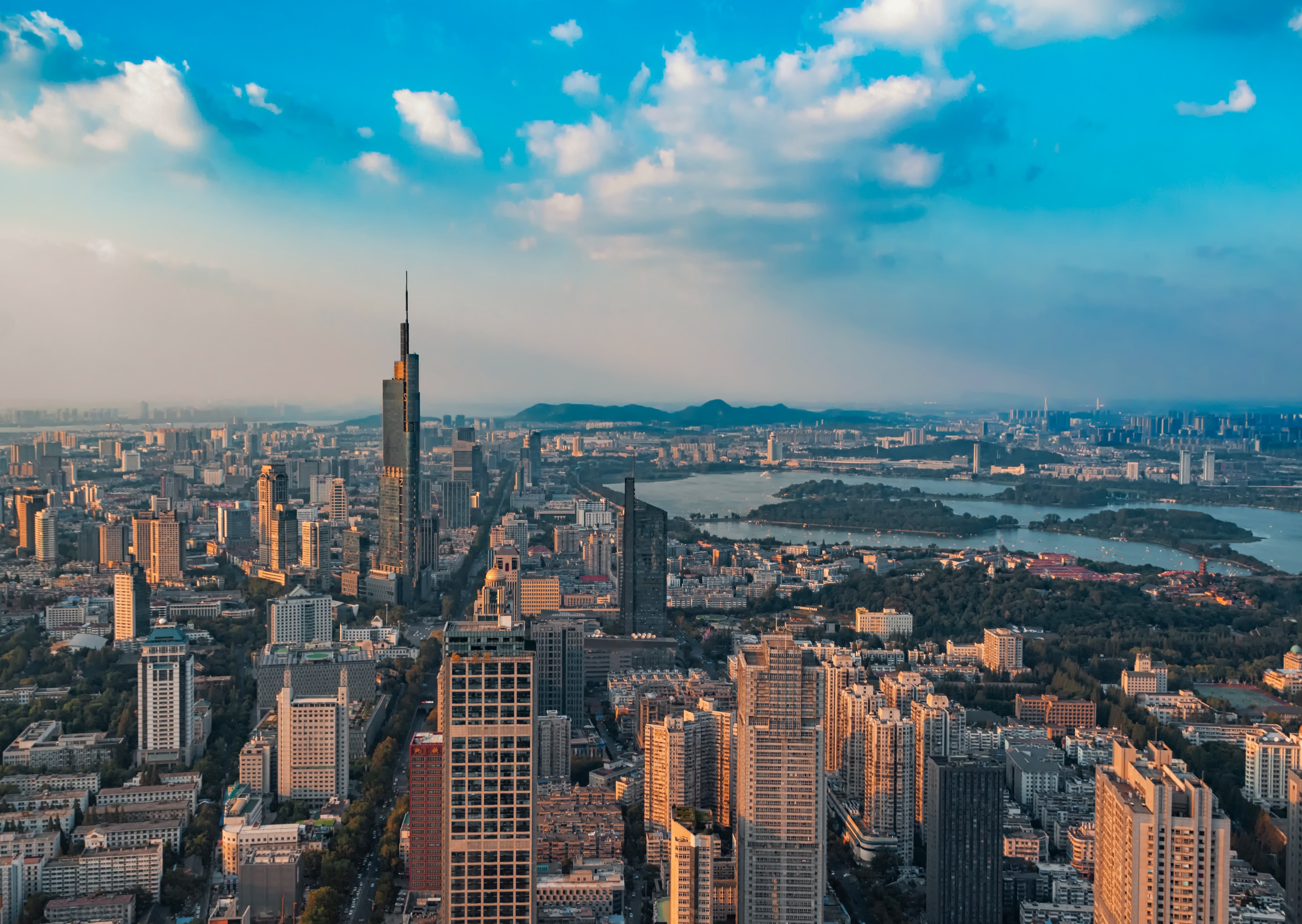 南京2025“成绩单”出炉：1.94万亿背后的“进”与“新”