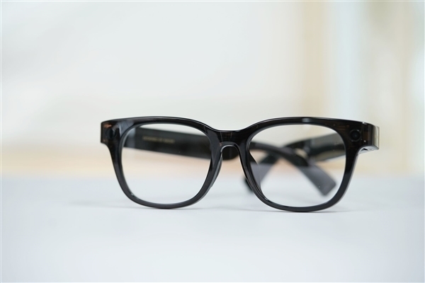 AI眼镜边走边付 不用掏手机！小米眼镜联合蚂蚁GPASS上线停车缴费功能