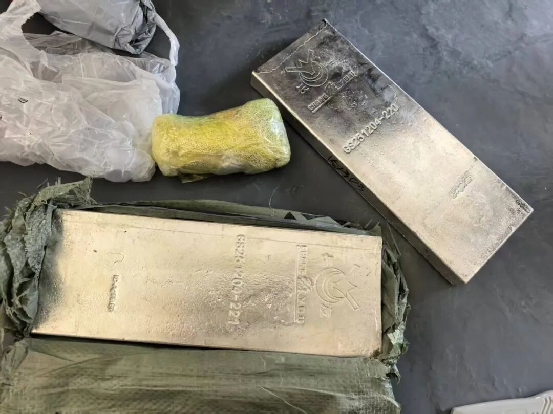 白花花的银条要“打水漂”！民警六小时拉锯战上演反诈“活教材”