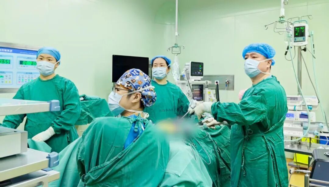 惊险！异位妊娠大出血！快！用时不到30分钟，他们打赢这场生命保卫战！