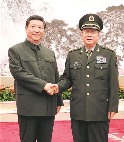 二〇一二年十一月十六日,习近平同志在中南海与廖锡龙同志合影留念。