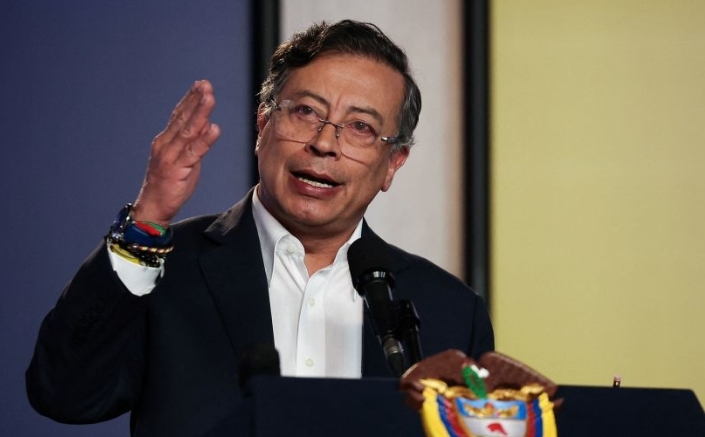 哥伦比亚总统:美国应交还马杜罗,让委内瑞拉法官审判他