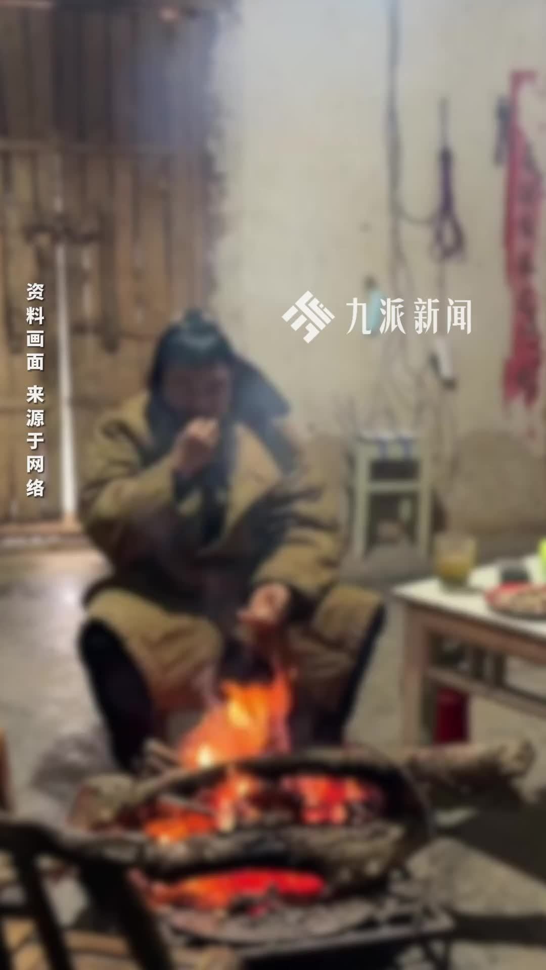 长沙一医院一夜收治8例烧炭取暖中毒患者，女子称妈妈突然变狂躁