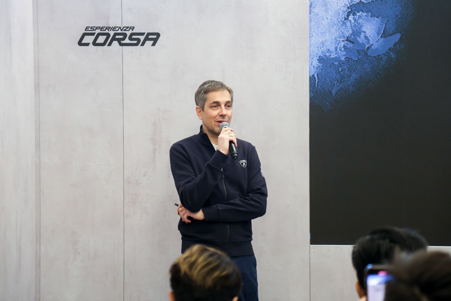 兰博基尼Konstantin Sychev：高性能混合动力技术让Temerario“自成一格”