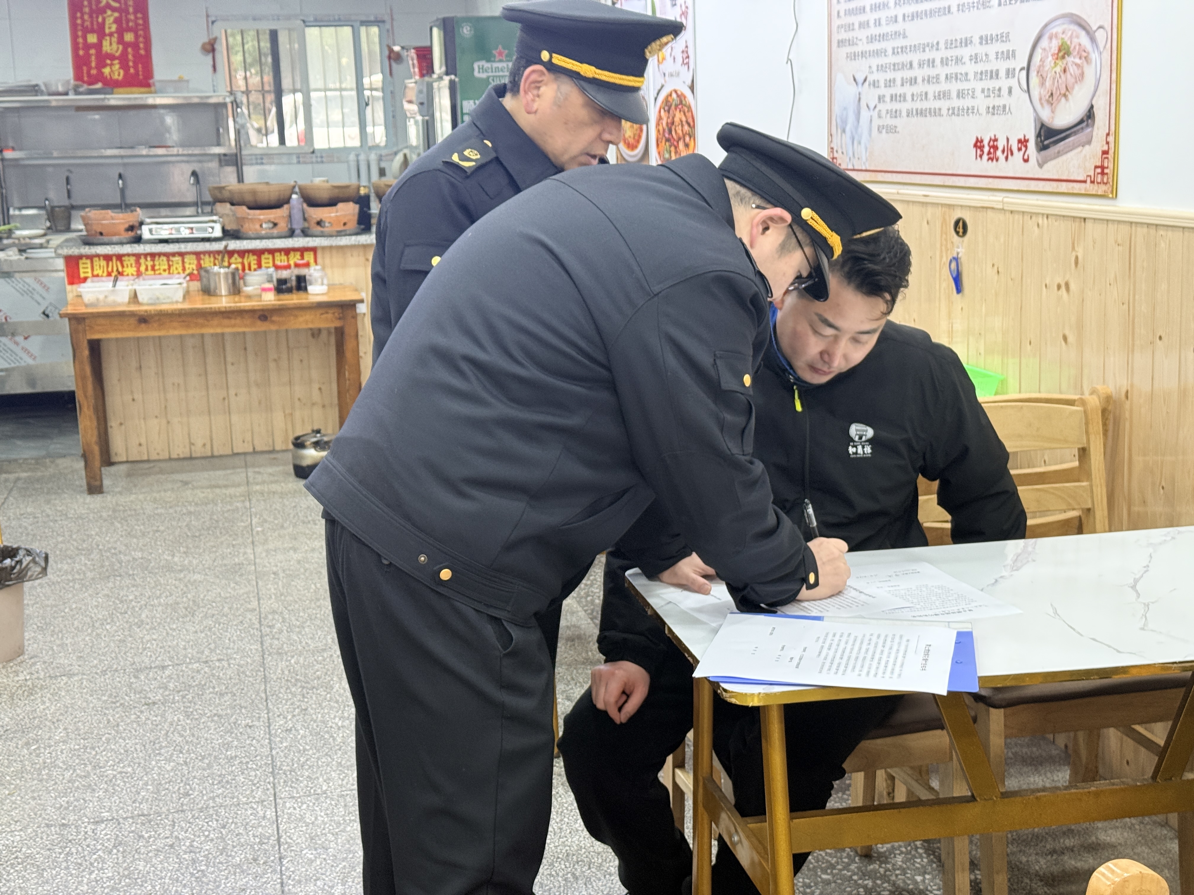 江北开展烟花爆竹专项检查 让年味更平安