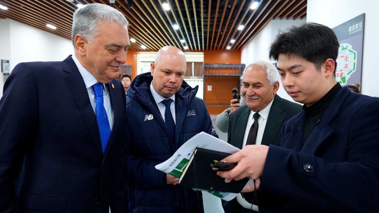 国际举联主席扎路点赞宁波  2026年世界举重锦标赛筹备工作稳步推进