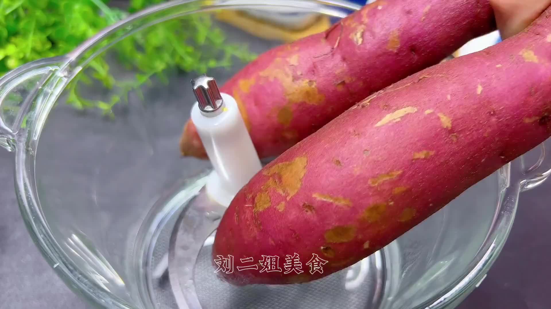 红薯不熬粥喝了，放绞肉机搅一搅，第一次见这做法，真是高大上啊