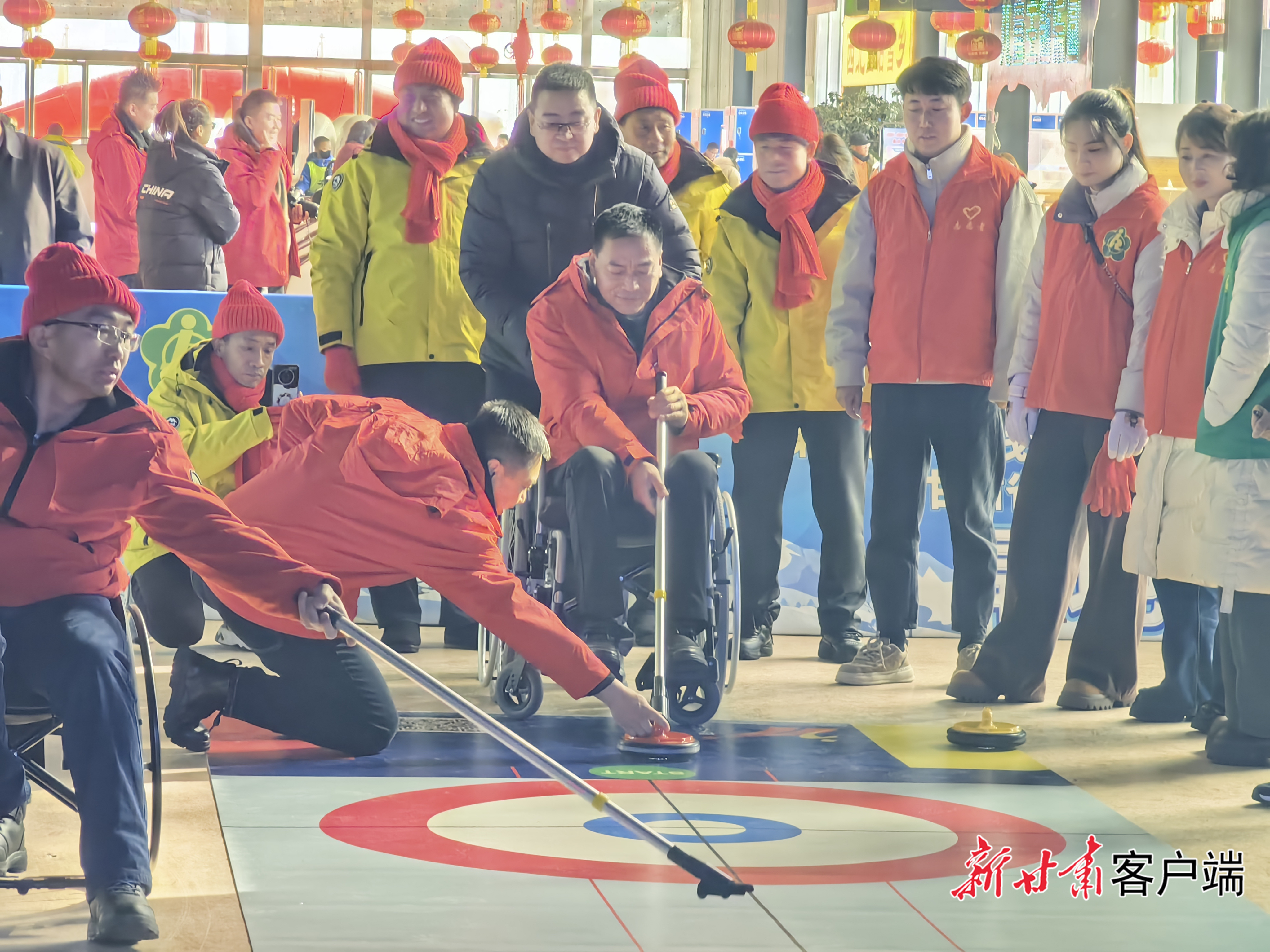 旱地冰壶比赛现场