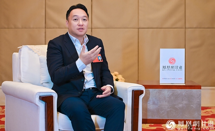 甘肃省政协住澳门委员苏崑表示，澳门具备推动甘味民族食品出海的物流枢纽优势。