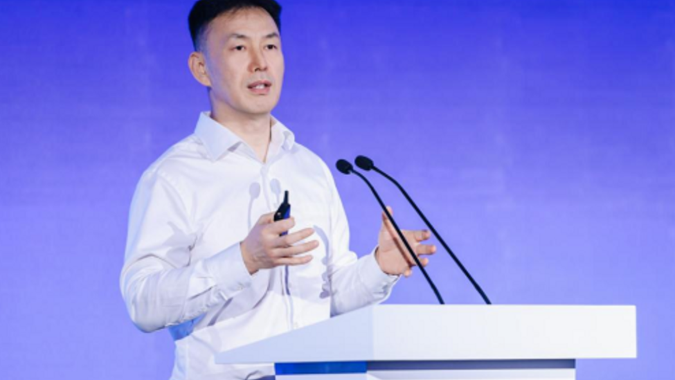 华为云黄瑾：AI正从情绪价值转向业务价值，30余行业大模型落地超500场景_凤凰网