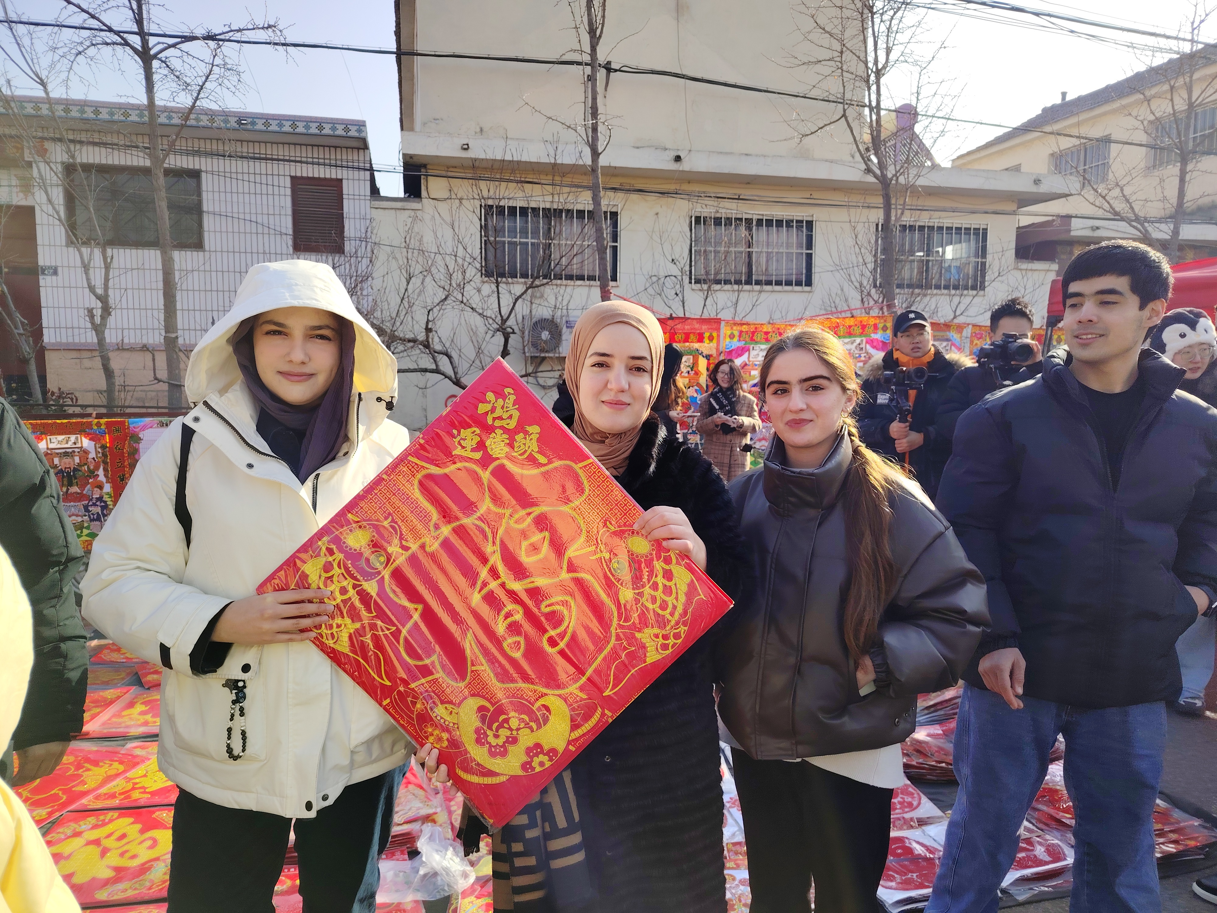 外籍友人胶东“逛大集”感受十足“中国味”