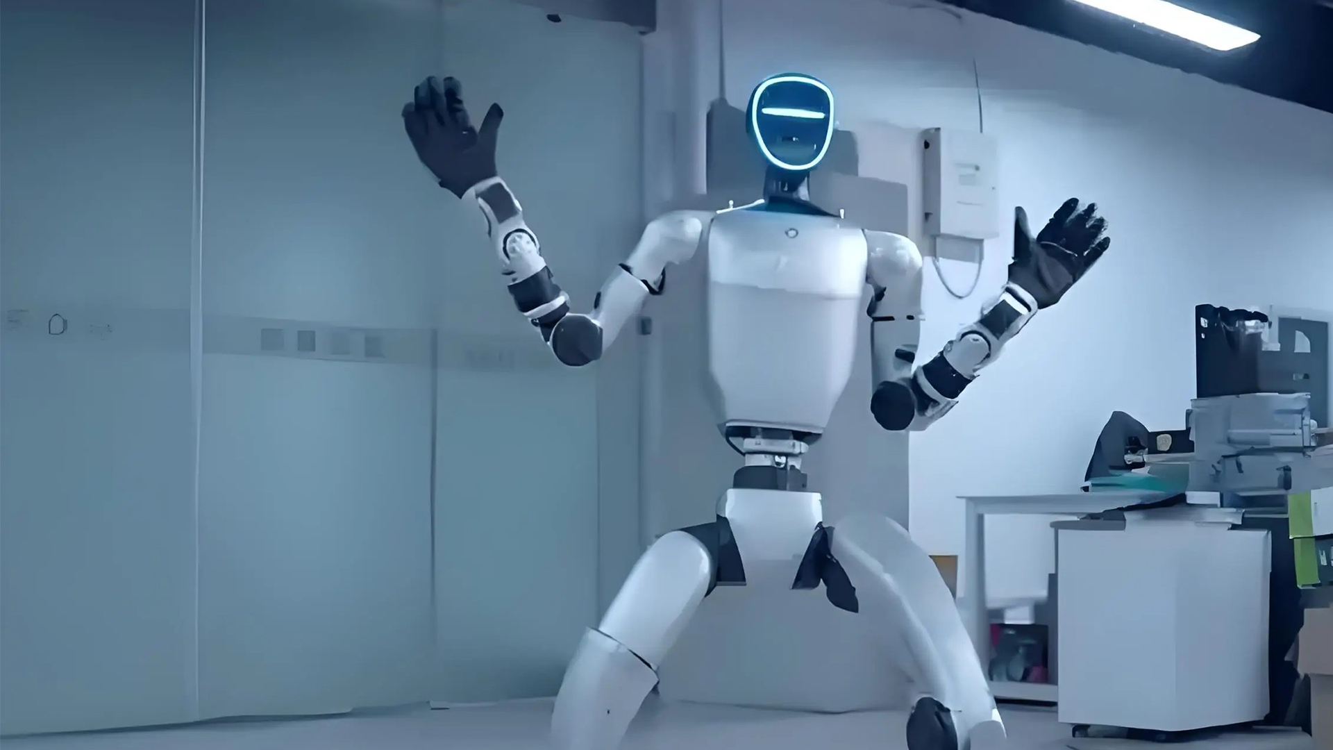 “任何人都不应低估中国”马斯克：特斯拉人形机器人的最强对手来自中国