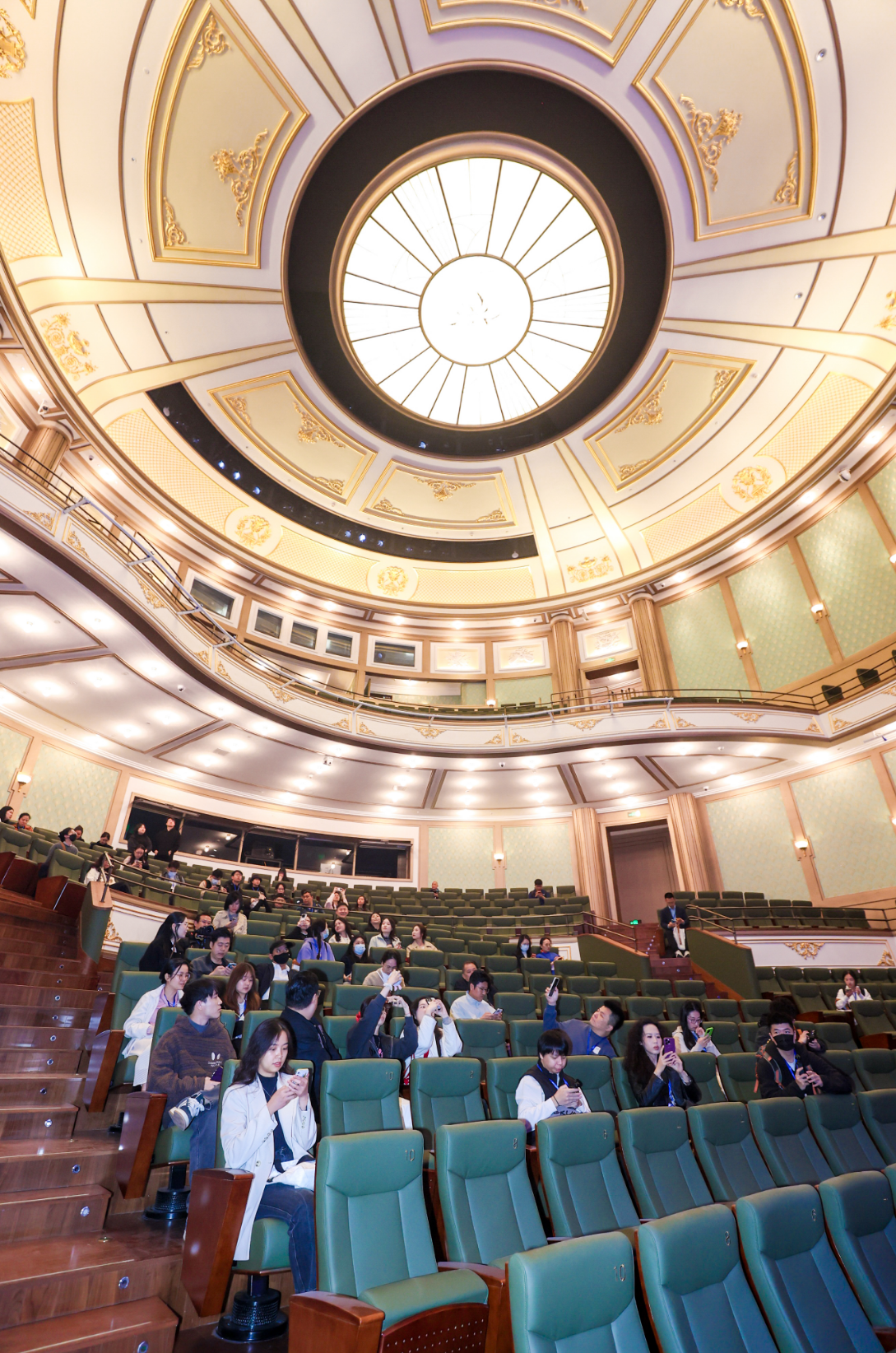 深圳新文化地标诞生！龙岗国际艺术中心正式启用