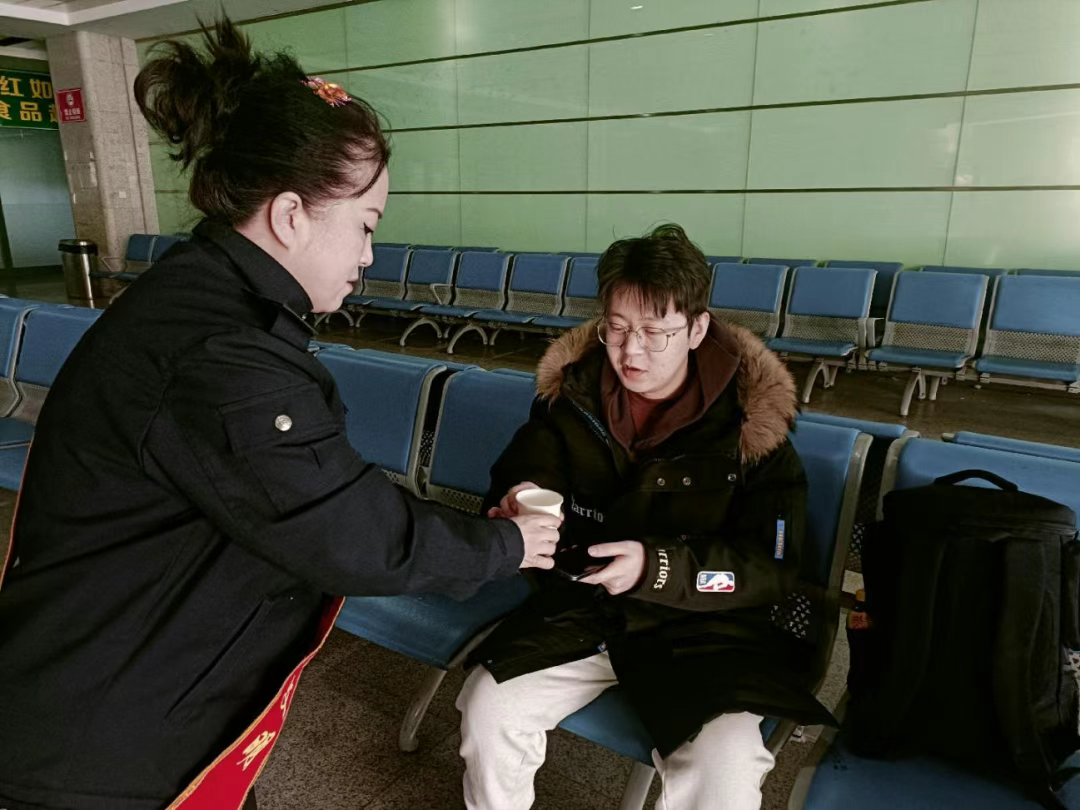 为旅客提供服务