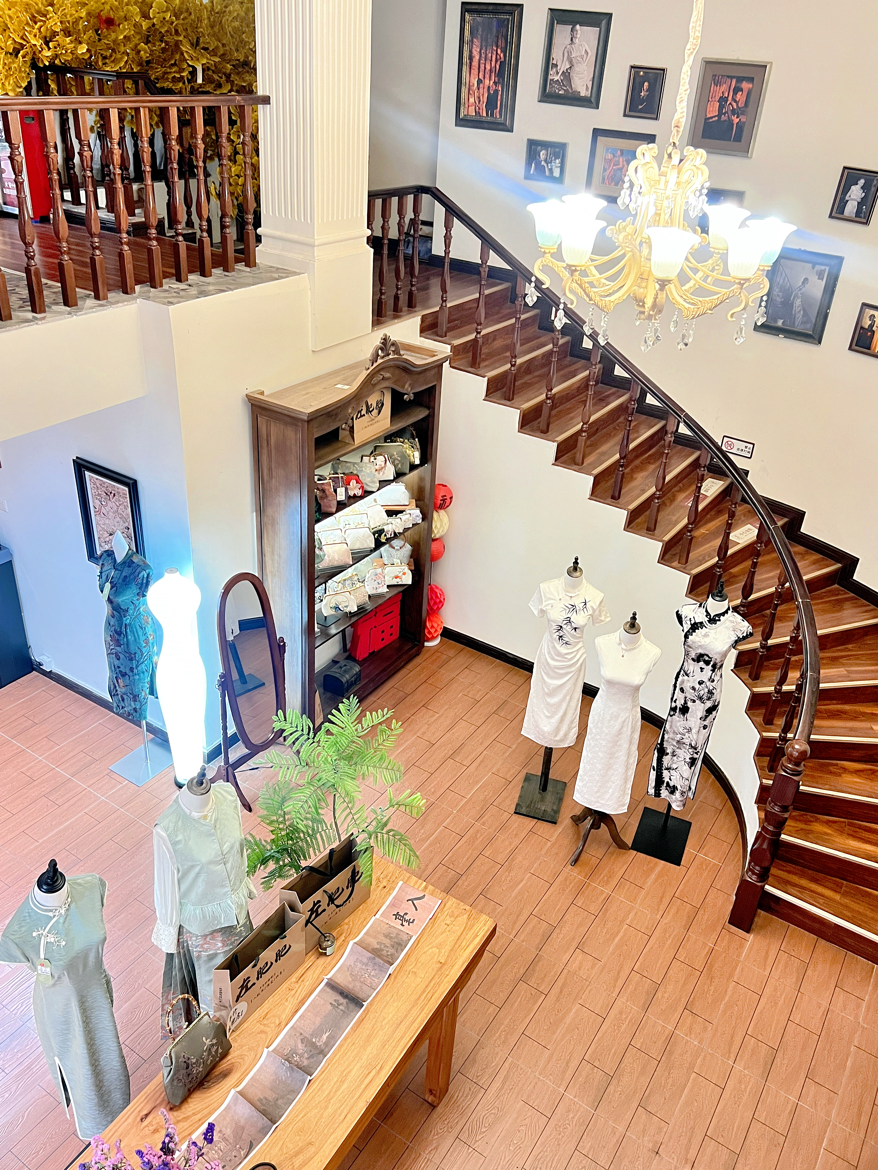 服装店收银系统哪家好？看潮汕97年女生如何用秦丝AI，将旗袍店打造成年销百万的“智慧门店”