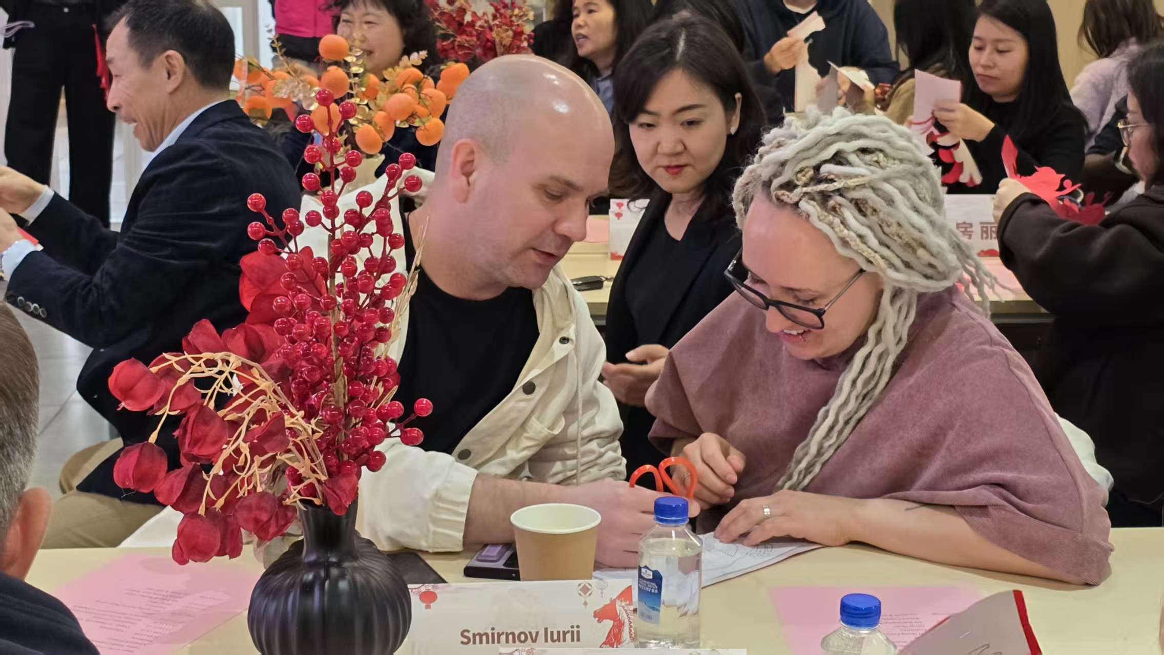 珠海以非遗“宴请”外籍人才 年俗体验让“他乡”成“吾乡”