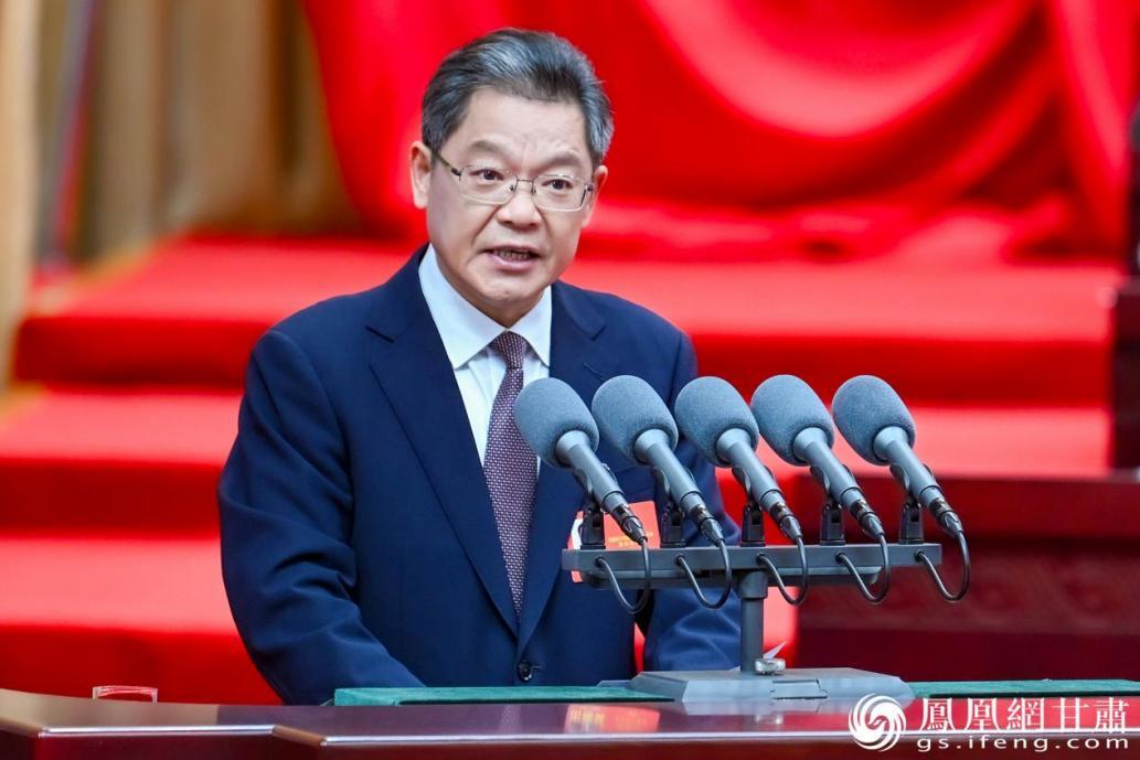 甘肃省长任振鹤作政府工作报告