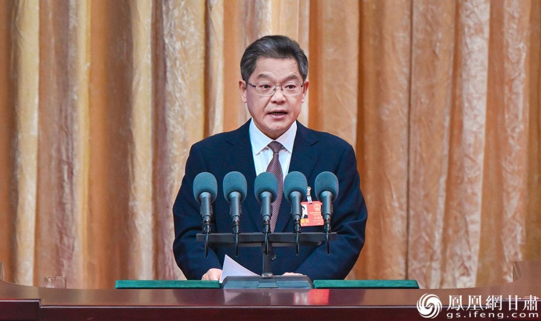 甘肃省长任振鹤作政府工作报告