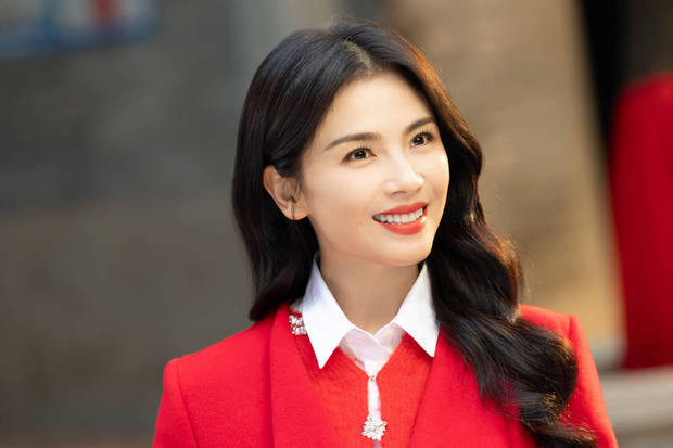 刘涛笑容明媚，亲和力满满。