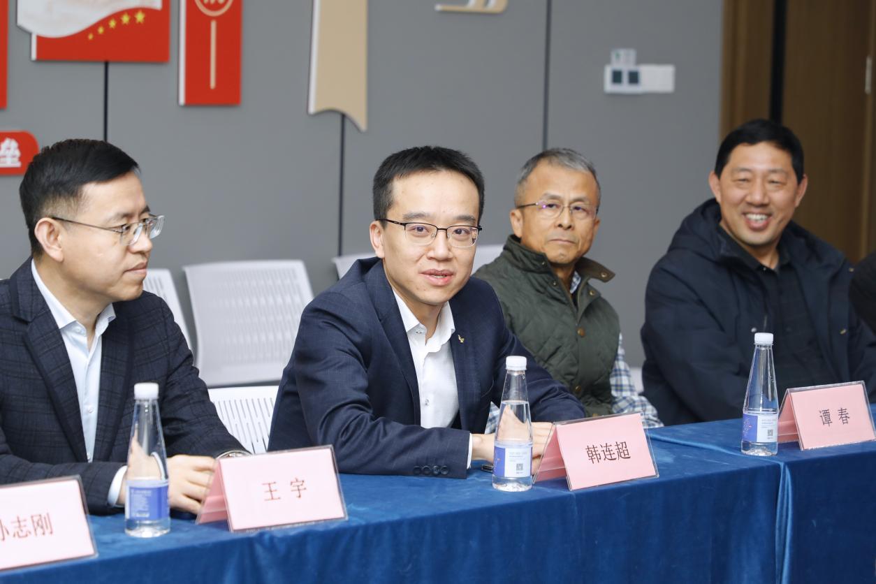 （斯坦德集团董事长韩连超致词）