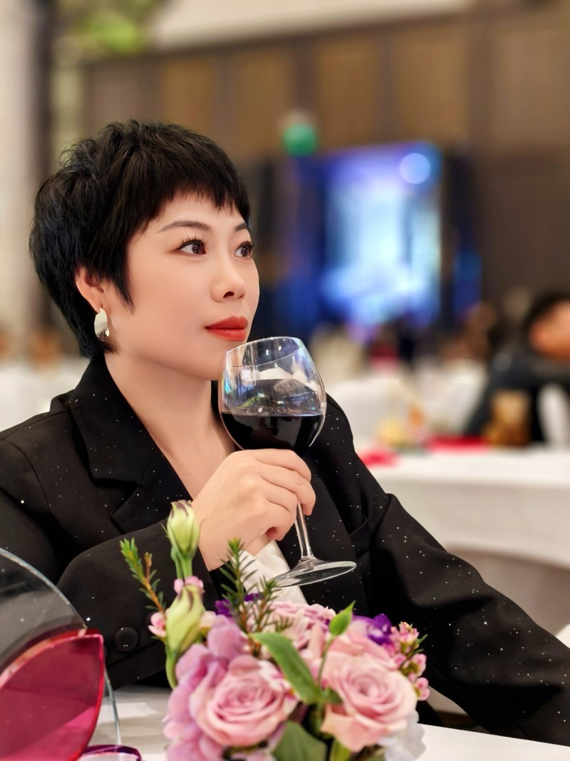 伊的家高级护肤达人许文苓：以专业之力践行精准护肤(图4)