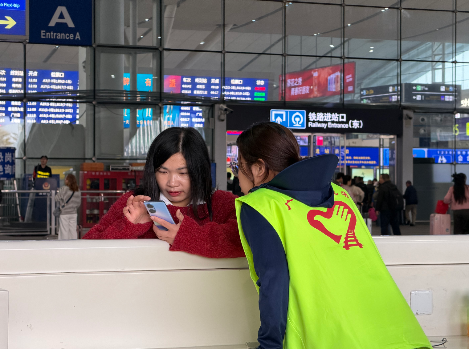 广深港高铁七年蝶变:“公交化”运营刷新全国密度 通达全国网络再升级